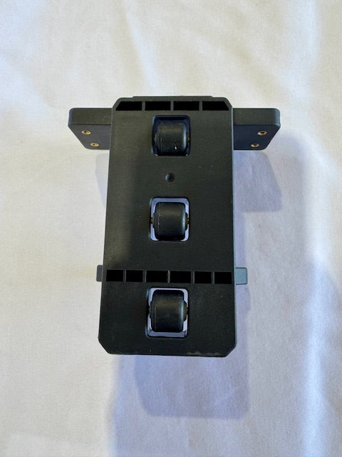 J100 Battery guide assembly