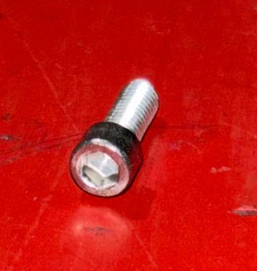 J100 Internal hexagonal screw M3x8