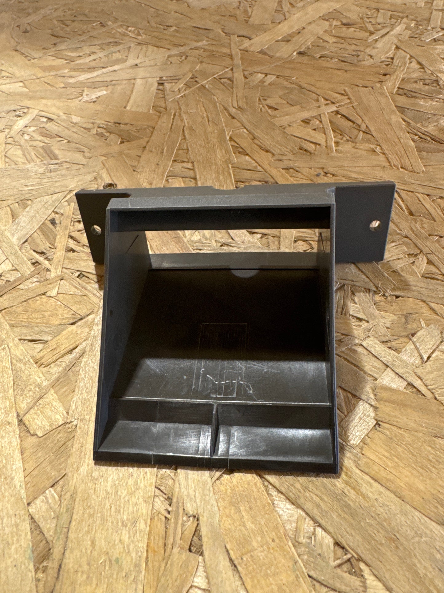 Backward vision radar bracket